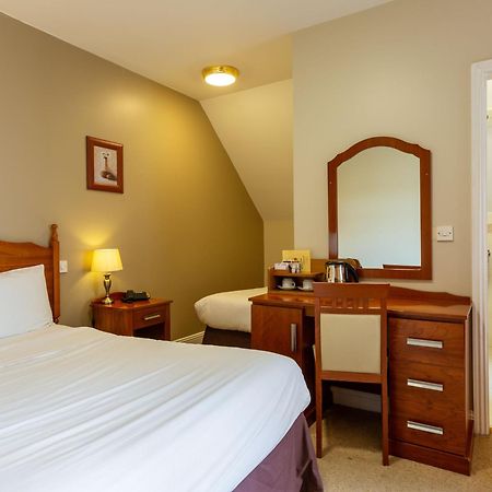 Tudor House Guest House 邓加文 外观 照片