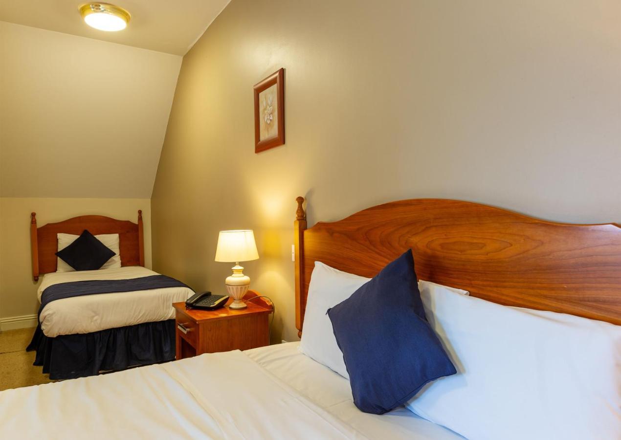 Tudor House Guest House 邓加文 外观 照片